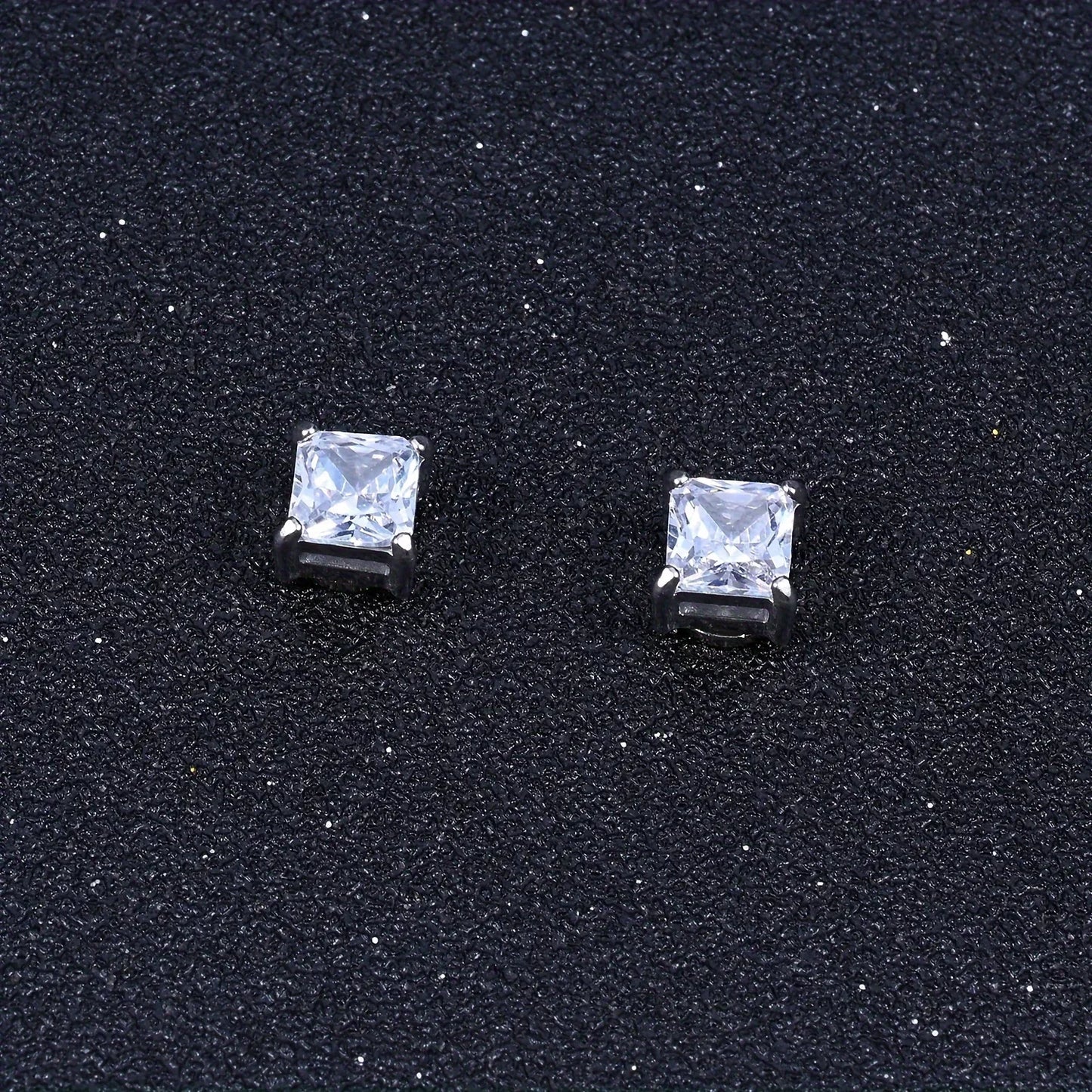 1 Pairs Crystal Strong Magnetic Ear Stud Clip Earrings for Men Women Punk Round Zircon Magnet Earrings Non Piercing Jewelry