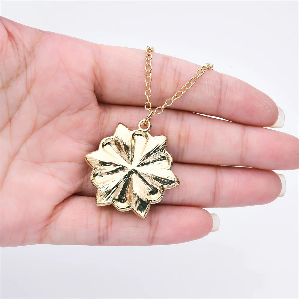 anastasia necklace movie