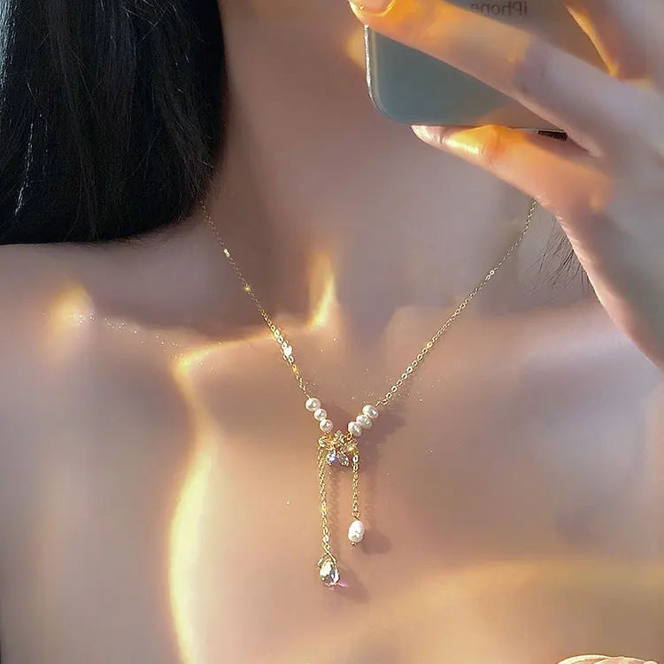 French Short Clavicle Chain
