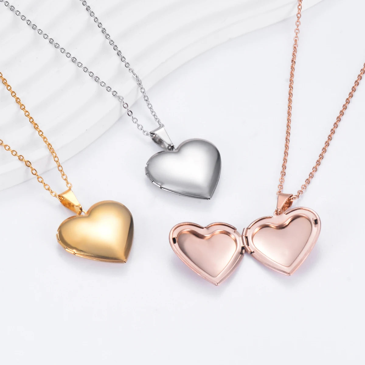 love heart necklace at pink emotions