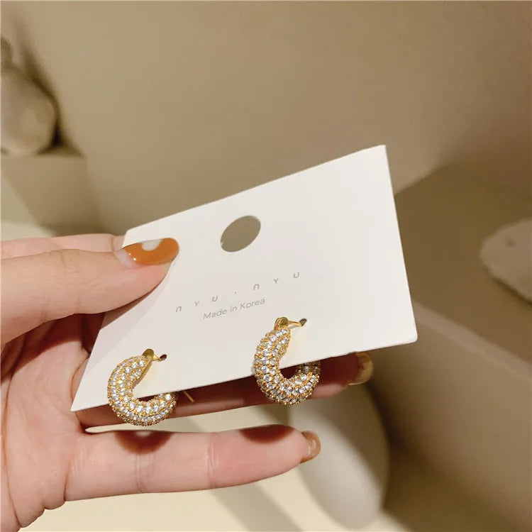 new design fashion jewelry exquisite copper inlaid zircon small hoop earrings simple temperament geometric female daily earrings