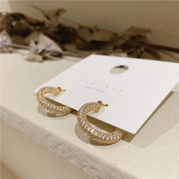 new design fashion jewelry exquisite copper inlaid zircon small hoop earrings simple temperament geometric female daily earrings