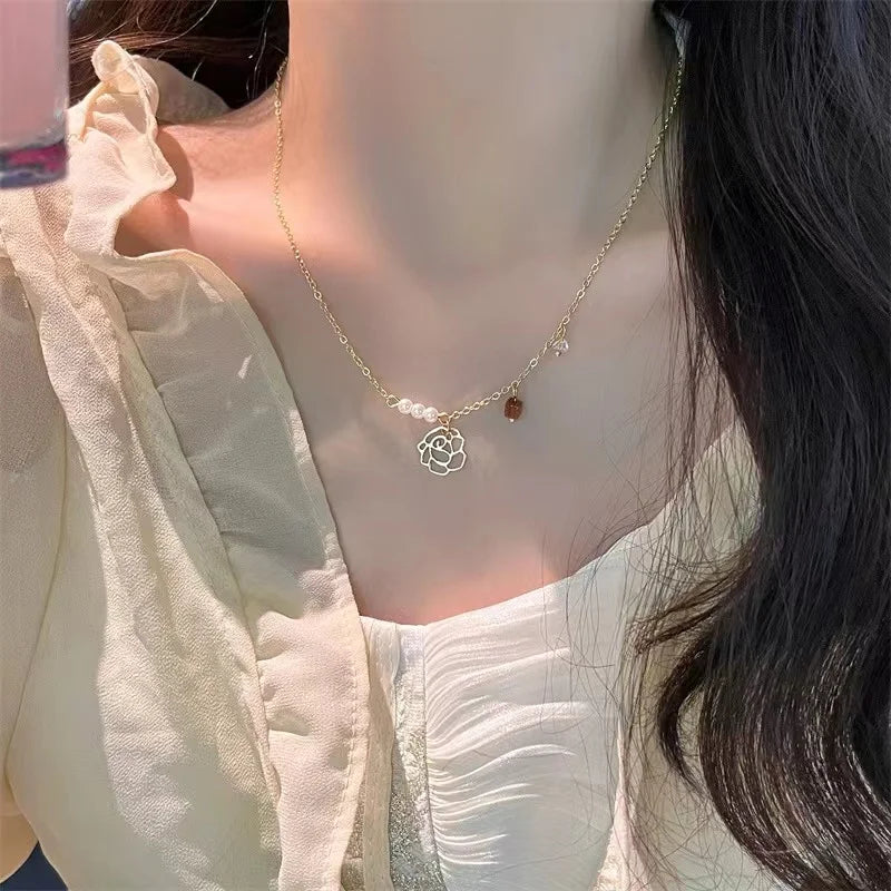 French Short Clavicle Chain New Flower Fairy Light Luxury Minority Design Temperament Pearl Tassel NecklaceTrendy Girl Gifts