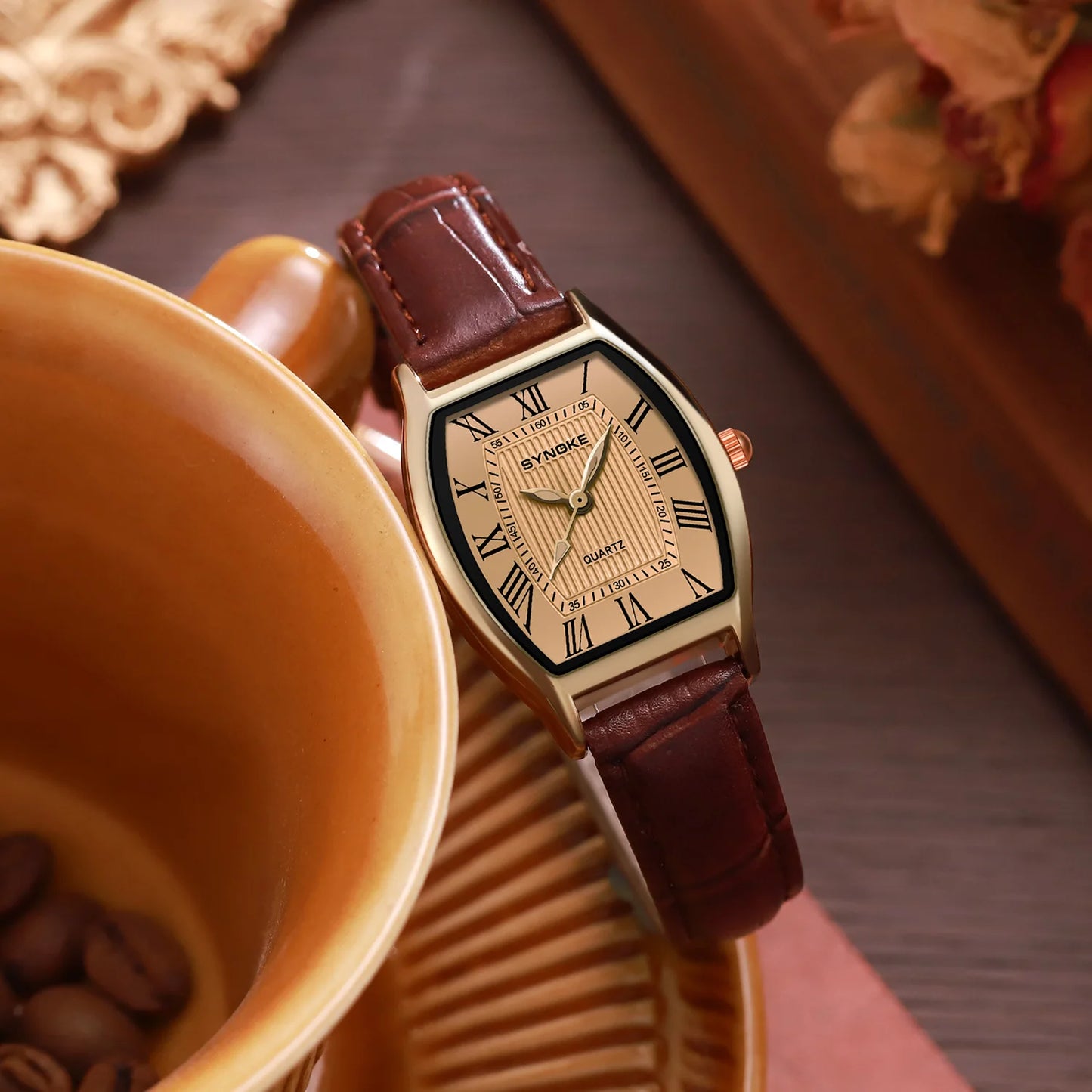 Wristwatches For Women Alloy Case High Quality Leather Strap Large Numerical Dial Waterproof Elegant Ladies Watch Gift