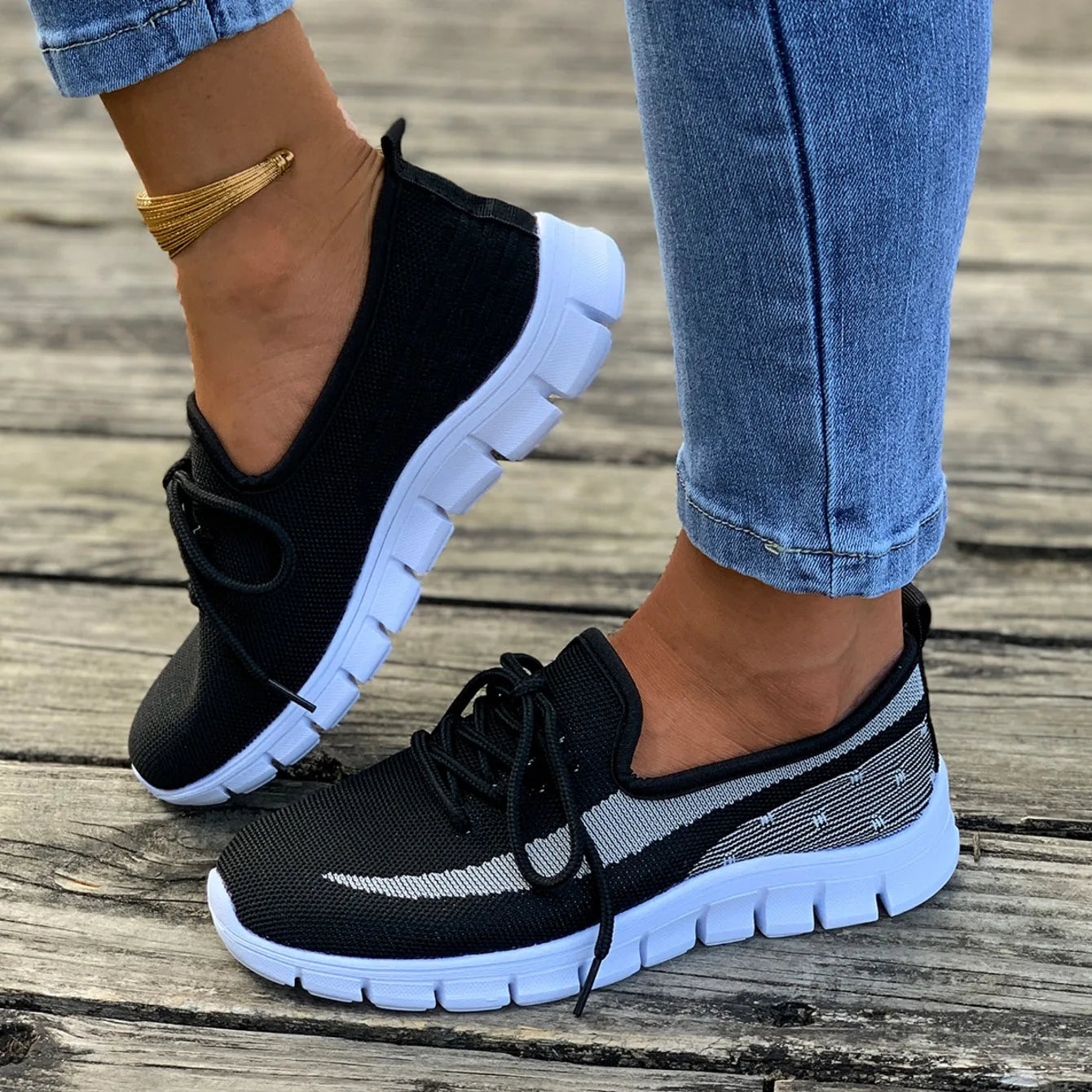 Women Casual Shoes New Fashion Comfortable Breathable Mesh Sneakers Women Lightweight Slip on Couples Casual Shoes for Women