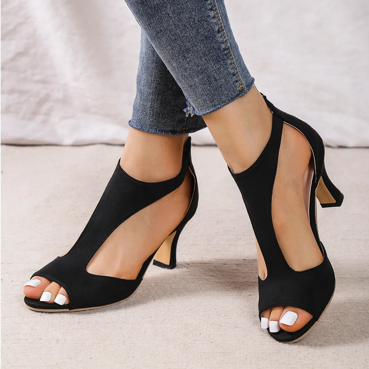 Women's Roman Sandals, Medium Heeled High Heels, Large Size 42 43, 2024 Summer Fish Toe Slim High Heels, Fashionable and Elegant