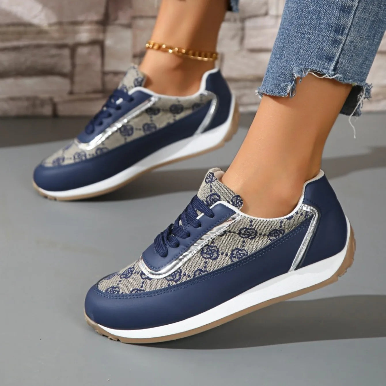 2024 New Fashion Women Luxury Casual Shoes Slip-On Trend Shoes Outdoor Comfortable Soft Walking Sneakers Women Shoes for Women