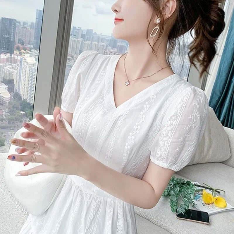 Summer New Pure Cotton V-neck Embroidery Elegant Fashion White Dresses Ladies Short Sleeve Waist Sweet Robe Dress Female Vestido